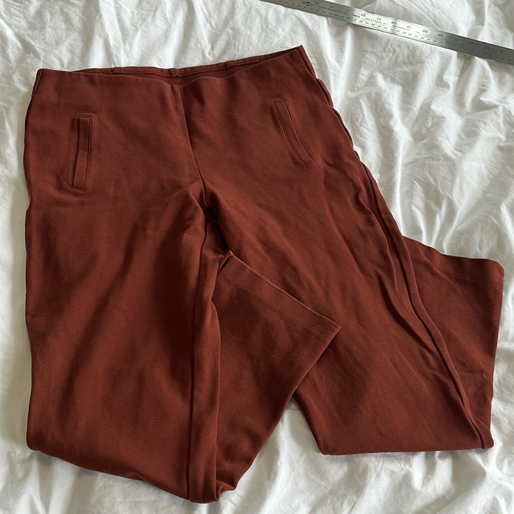 Chico’s ankle pants in rust color